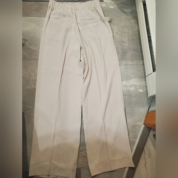 Vince Wide Leg Pull-on High Rise Pants. Creamy Light Tan. Size S. 30" Inseam. - Picture 3 of 14